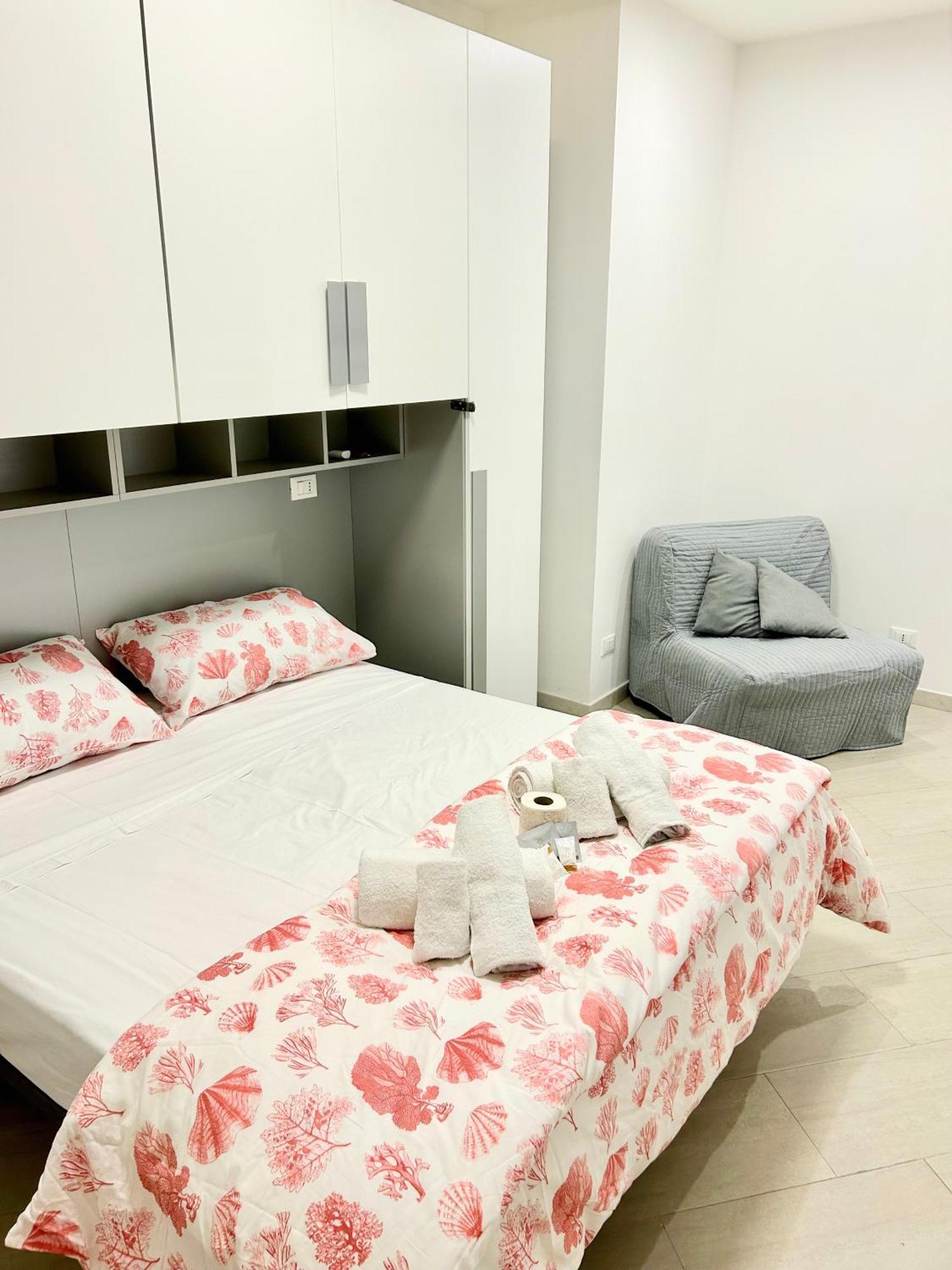 Roma Apartment Holiday ภายนอก รูปภาพ